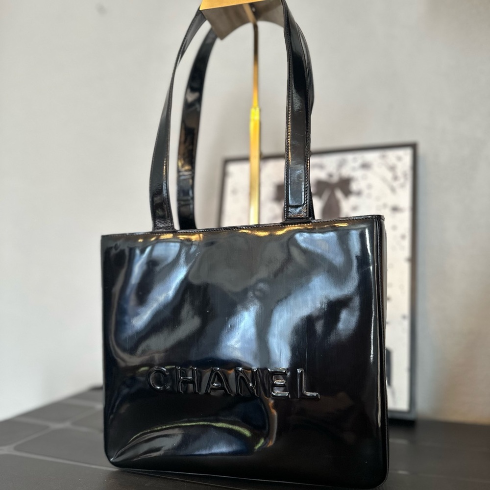 Chanel Black Patent Tote Bag 🖤